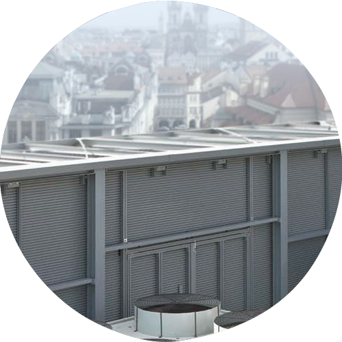 Dach mit DUCO-Abschirmung zur Eindämmung der Lärmbelästigung für die Umwelt